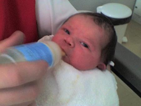 l'heure du bib donn� par mon papa